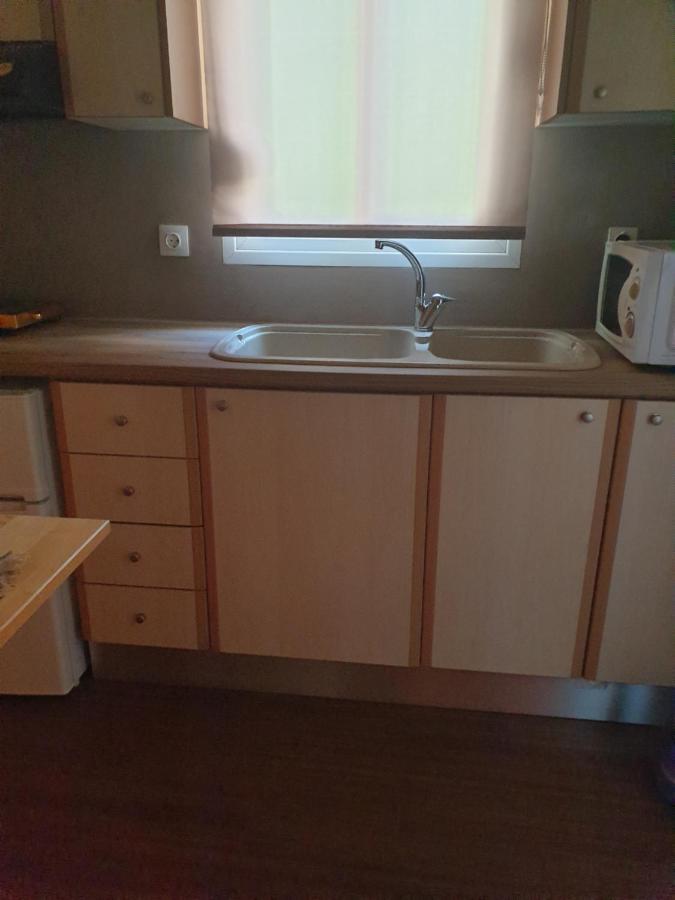 A Pleasent Small -Studio Close To The Port Of 沃洛斯 外观 照片